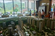 最低40万元一套，李嘉诚家族甩货大湾区400套房源！一套房价格仅约香港同面积首付，中介称“很多香港客户来买”